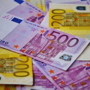 Gefälschte 500s,100s-Euro-Banknoten